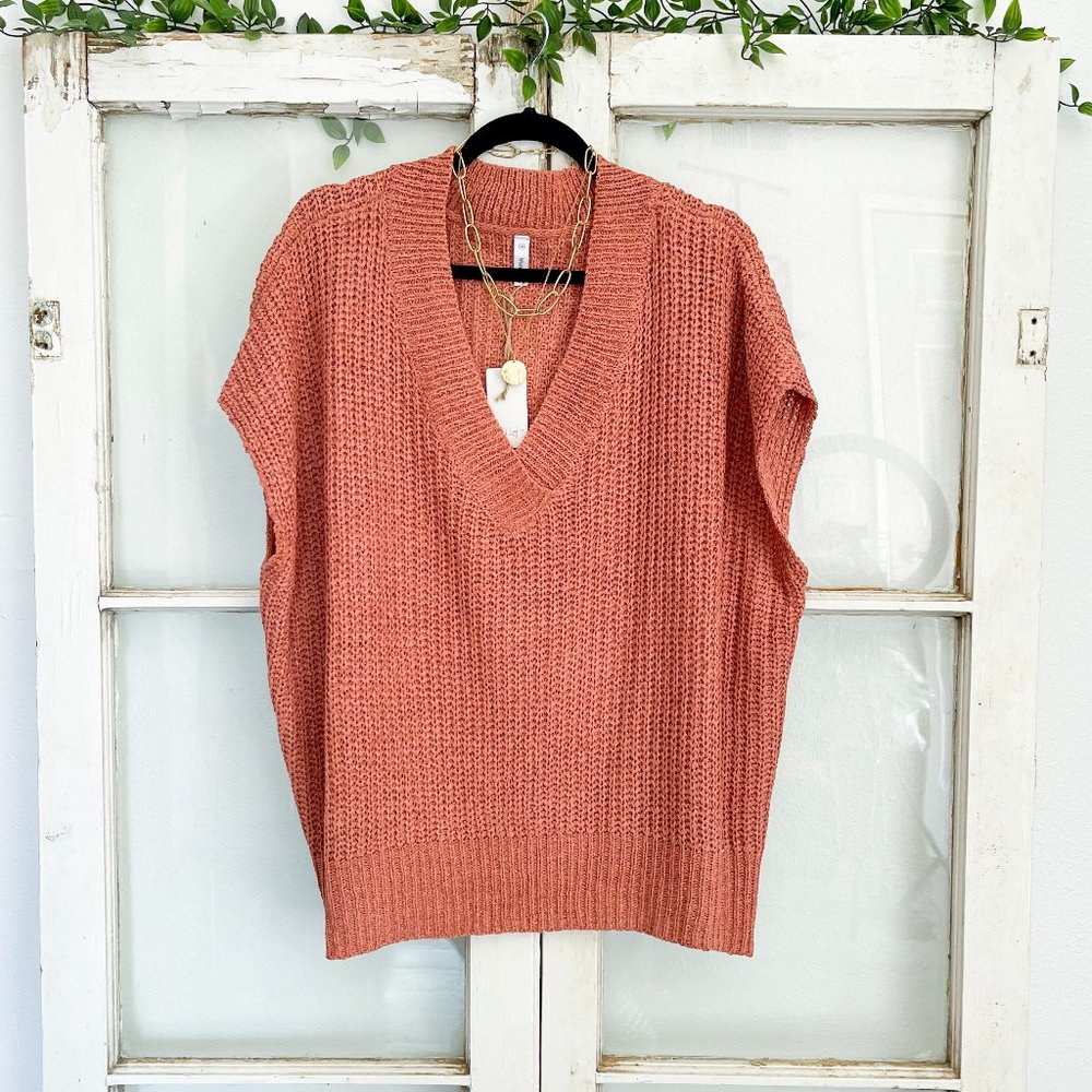 GINGER Vneck Short Sleeve Sweater Vest - Picture 2 of 5